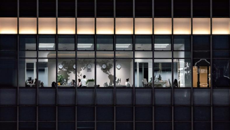 遭遇一次职场PUA,打工人秒变木偶人